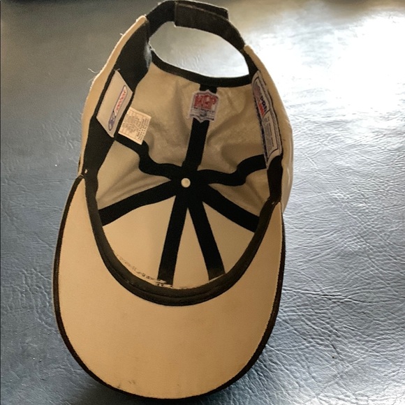 Reebok Beige Cap with Black Details - Picture 5 of 7